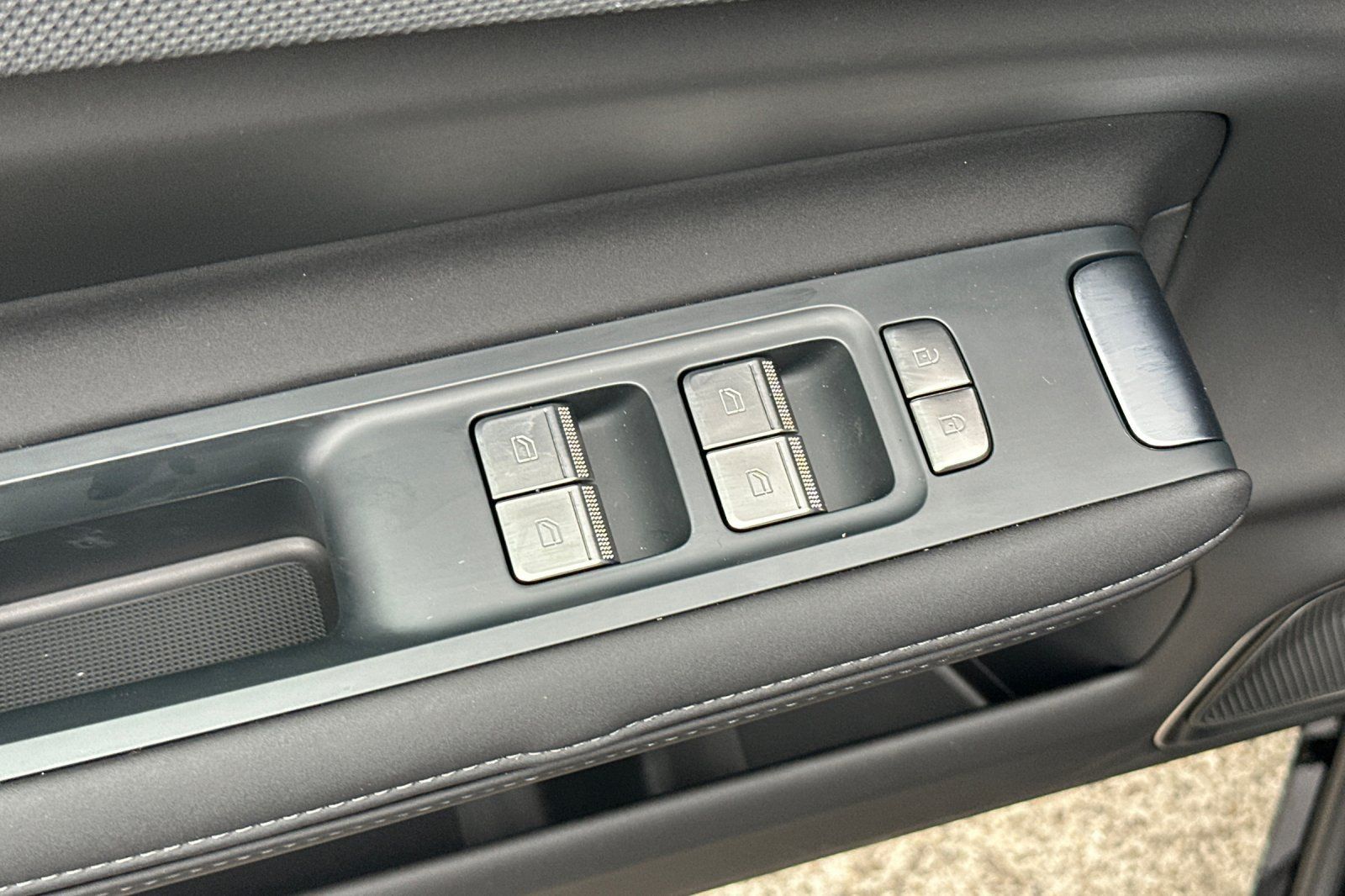 Used 2026 Polestar Polestar 4 RWD image 15