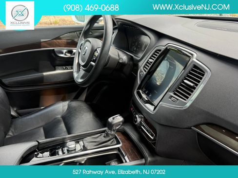 Used 2019 Volvo XC90 T5 Momentum w/ Multimedia Package AWD/4WD image 22