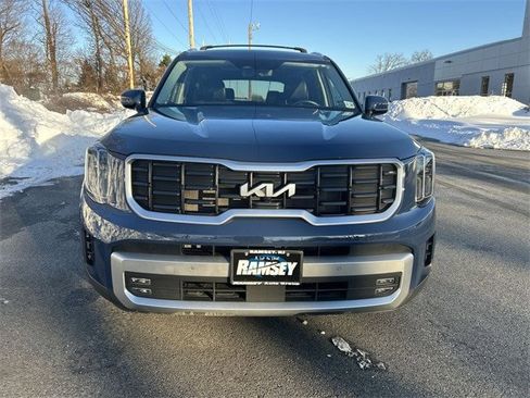 Used 2023 Kia Telluride SX Prestige image 3