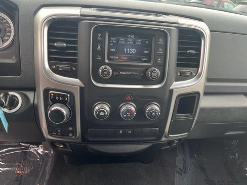 Used 2018 RAM 1500 Classic SLT AWD/4WD image 19