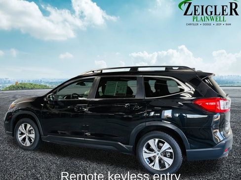 Used 2024 Subaru Ascent Premium w/ Convenience Package image 4