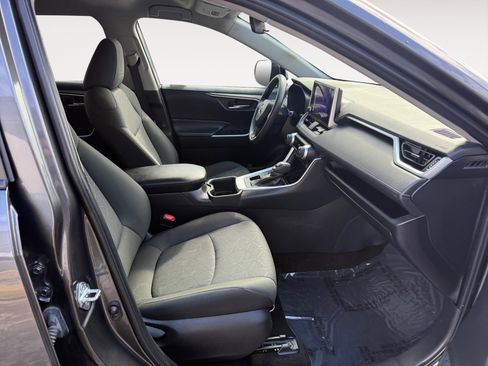 Used 2024 Toyota RAV4 XLE image 19