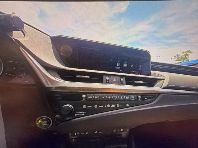 Used 2019 Lexus ES 350 w/ Premium Package FWD image 11