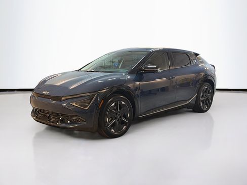 Used 2025 Kia EV6 Wind image 3