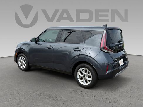 Used 2024 Kia Soul LX w/ Option Group 015 FWD image 19