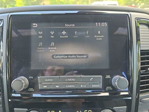 Used 2023 Nissan Titan SV w/ SV Convenience Package RWD image 30