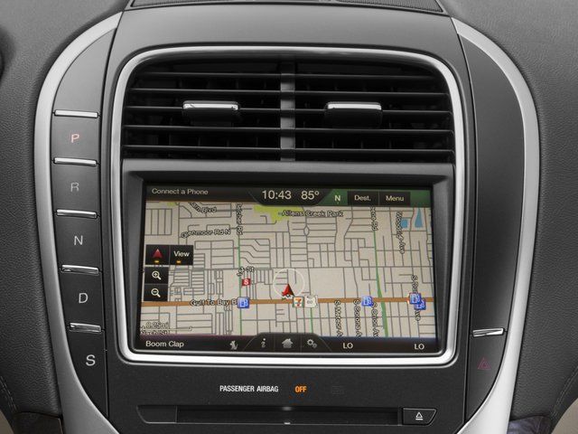 Used 2016 Lincoln MKX Reserve w/ Cargo Accessories Package FWD image 16
