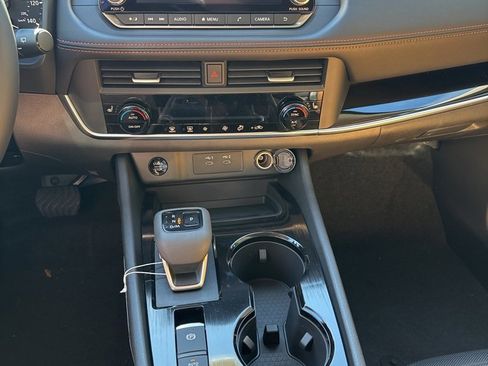 New 2026 Nissan Rogue SV image 31