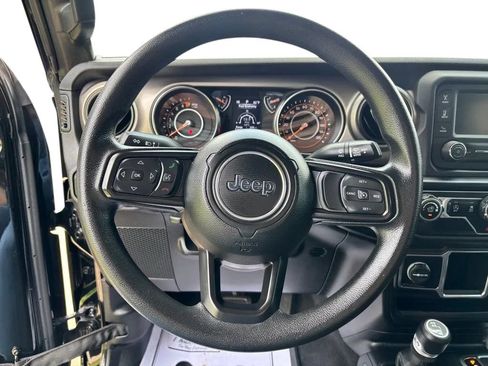 Used 2021 Jeep Gladiator Sport AWD/4WD image 13