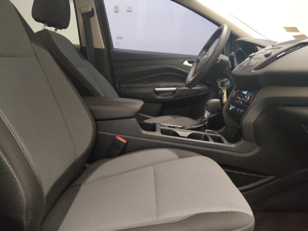 Used 2017 Ford Escape SE FWD image 21