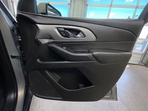 Used 2018 Chevrolet Traverse LT FWD image 24