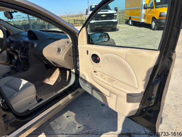 Used 2006 Saturn ION Level 2 w/ Preferred Pkg FWD image 29