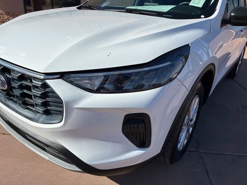 Certified 2024 Ford Escape Active image 3