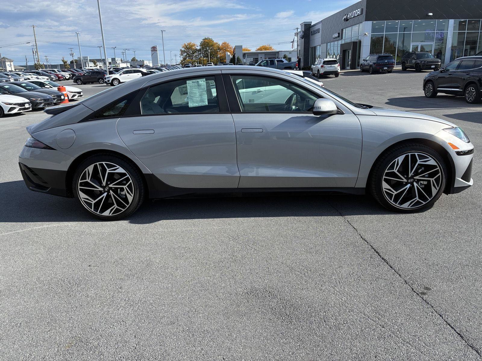New 2024 Hyundai Ioniq 6 SEL AWD/4WD image 8
