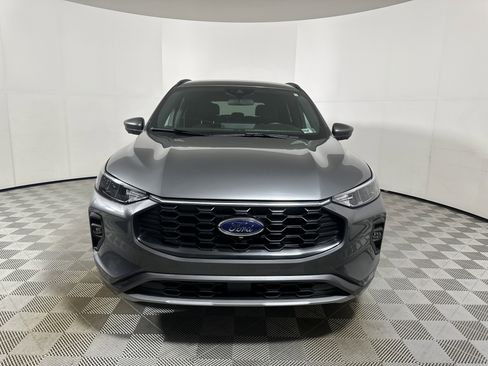 Used 2023 Ford Escape ST-Line Select w/ Tech Pack #2 image 2