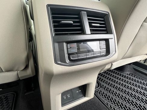 Used 2022 Volkswagen Atlas SE image 38