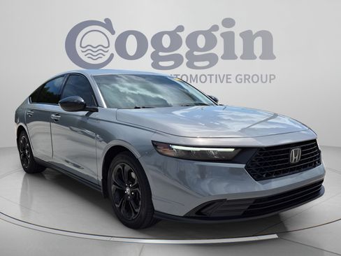Used 2025 Honda Accord SE image 8