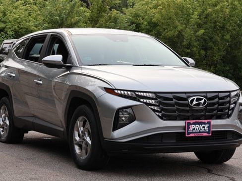 Used 2022 Hyundai Tucson SE AWD/4WD image 3