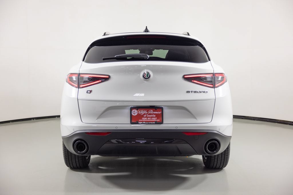 New 2025 Alfa Romeo Stelvio Sprint w/ Convenience Package AWD/4WD image 10