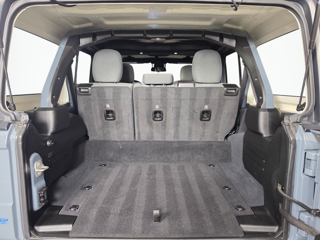 Used 2024 Jeep Wrangler Unlimited w/ Convenience Group AWD/4WD image 12