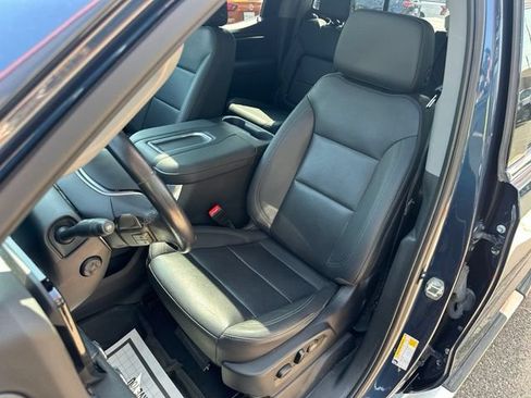 Used 2022 GMC Sierra 1500 SLT w/ SLT Premium Plus Package AWD/4WD image 9