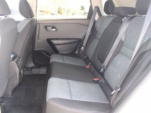 Used 2023 Nissan Rogue SV AWD/4WD image 15