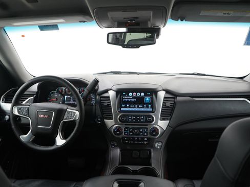 Used 2017 GMC Yukon XL SLT image 13