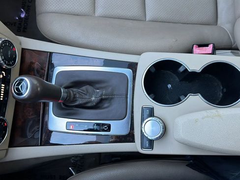 Used 2012 Mercedes-Benz C 250 Sedan image 26