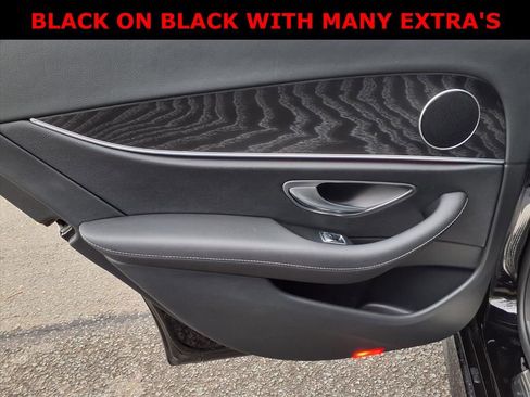 Used 2022 Mercedes-Benz E 350 4MATIC Sedan image 9