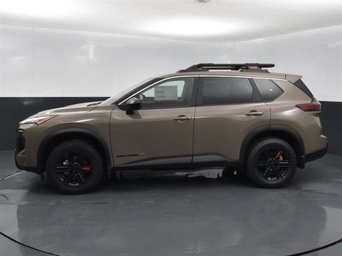 Certified 2025 Nissan Rogue SV image 23