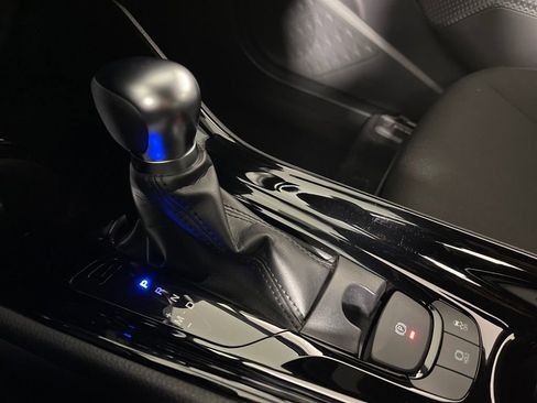 Certified 2021 Toyota C-HR XLE image 22