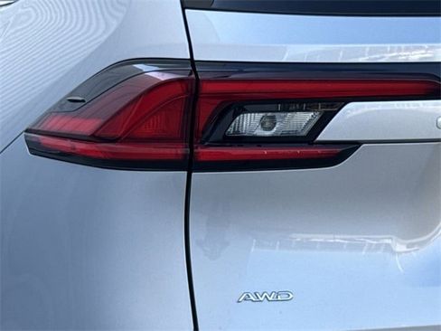 Used 2025 Toyota Grand Highlander AWD image 6