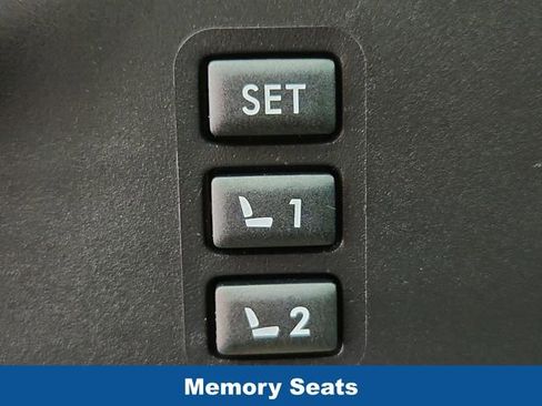 Used 2022 Subaru Ascent Limited AWD/4WD image 17