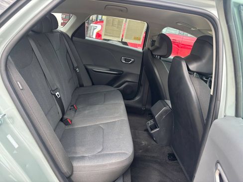 Used 2025 Kia K4 FWD image 24
