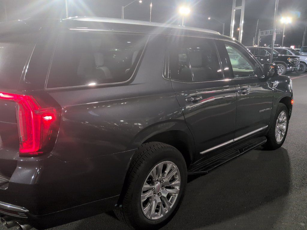 Used 2021 GMC Yukon Denali AWD/4WD image 3