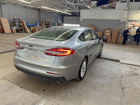 Certified 2020 Ford Fusion SE image 13