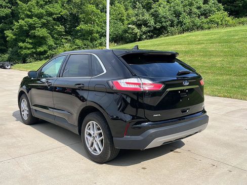 Used 2023 Ford Edge SEL w/ Convenience Package AWD/4WD image 3