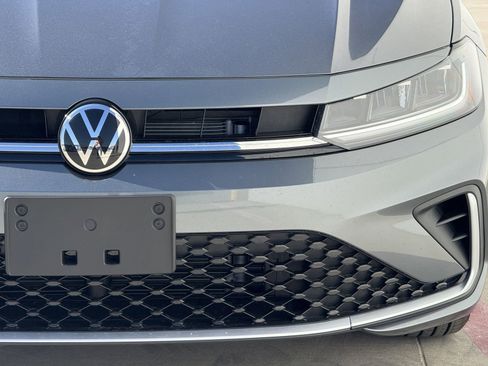 New 2026 Volkswagen Jetta SE image 9