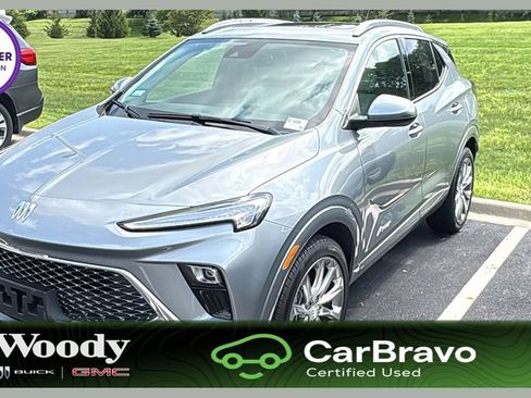 Used 2024 Buick Encore GX Avenir w/ Avenir Convenience Package FWD image 1