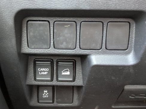 Used 2023 Nissan Frontier SV AWD/4WD image 24