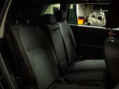 Used 2019 Volkswagen Tiguan S w/ Driver Assistance Package FWD image 11
