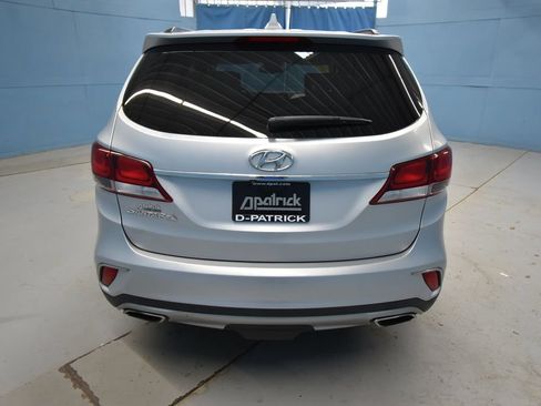Used 2017 Hyundai Santa Fe SE FWD image 35