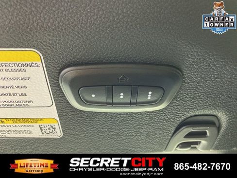 Used 2024 Jeep Wrangler Unlimited w/ Convenience Group AWD/4WD image 19
