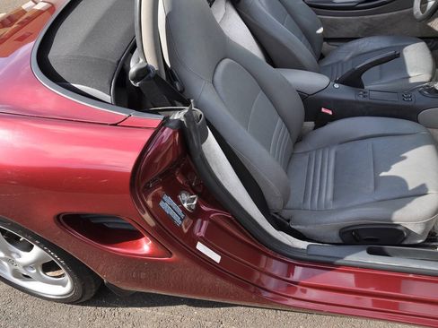 Used 1997 Porsche Boxster RWD image 36