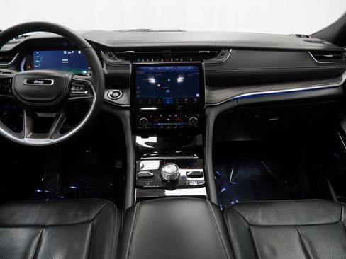 Certified 2023 Jeep Grand Cherokee Overland image 30