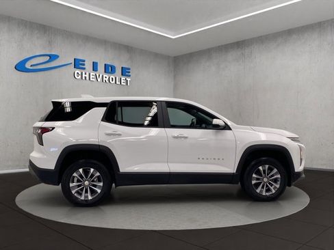 New 2026 Chevrolet Equinox LT w/ Convenience Package II image 2