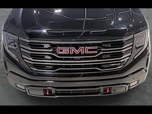 Used 2026 GMC Sierra 1500 AT4 w/ AT4 Premium Package AWD/4WD image 17