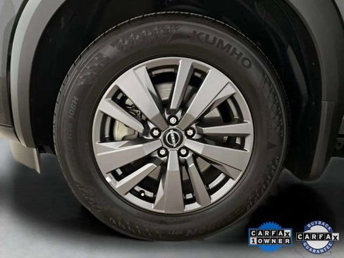 Used 2024 Nissan Pathfinder S image 26