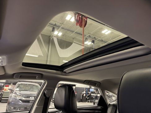 Used 2015 Toyota Avalon XLE Touring image 17