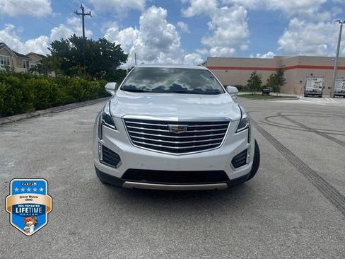 Certified 2018 Cadillac XT5 Platinum w/ Driver Assist Package AWD/4WD image 2